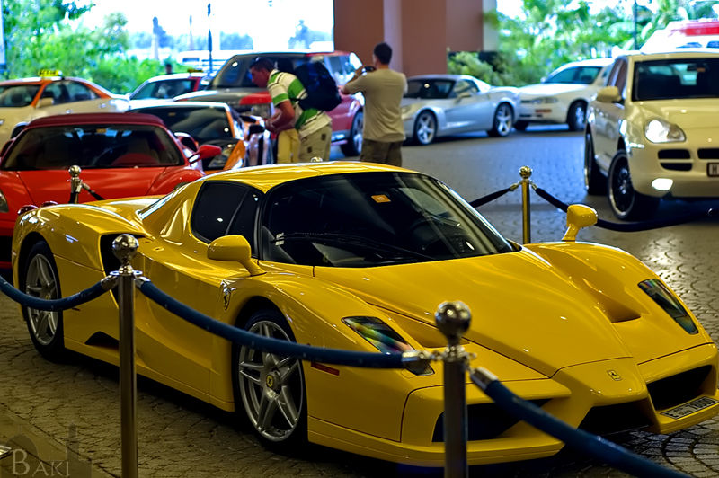 Egzotyczne samochody w Dubaju część 3 | Zdjęcie #128