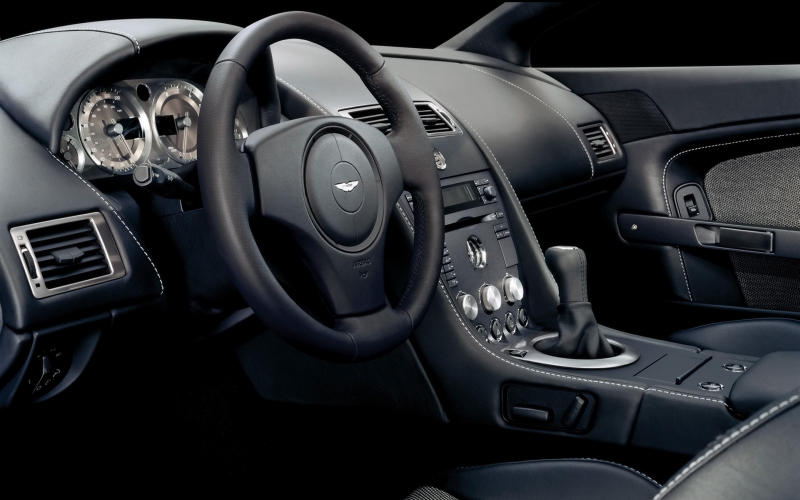 Aston Martin V8 Vantage | Zdjęcie #12