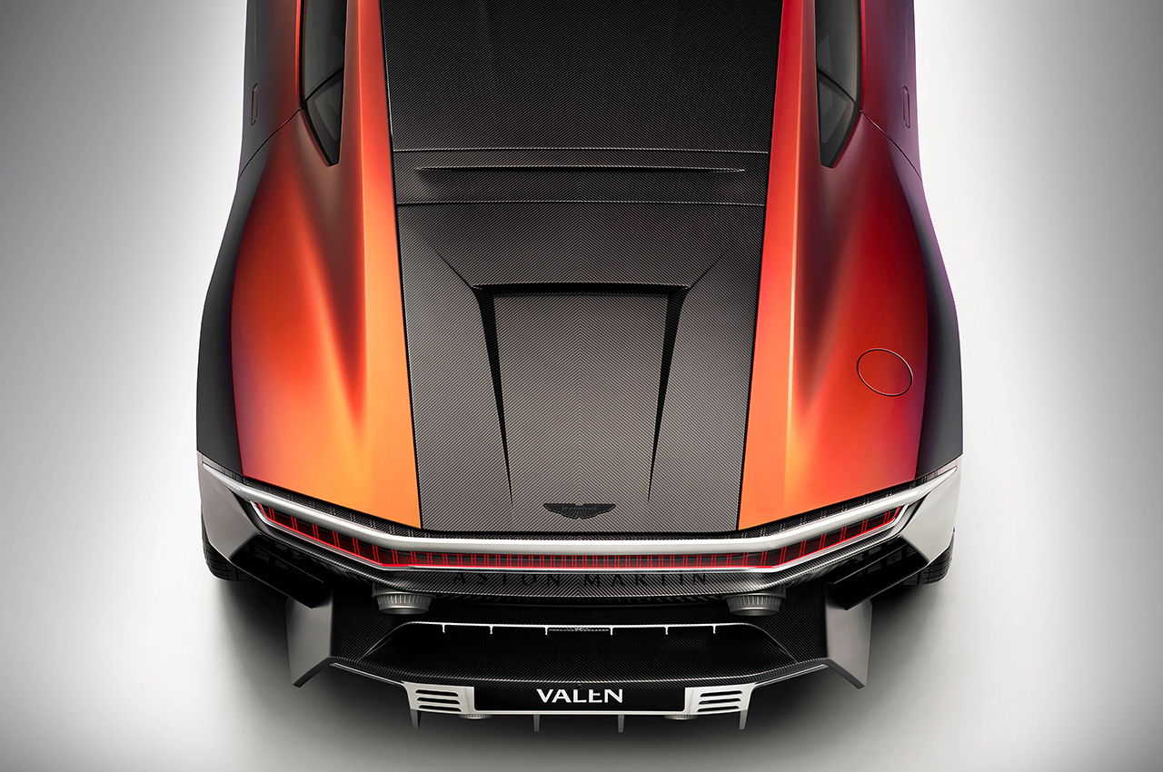 Aston Martin Valen | Zdjęcie #13