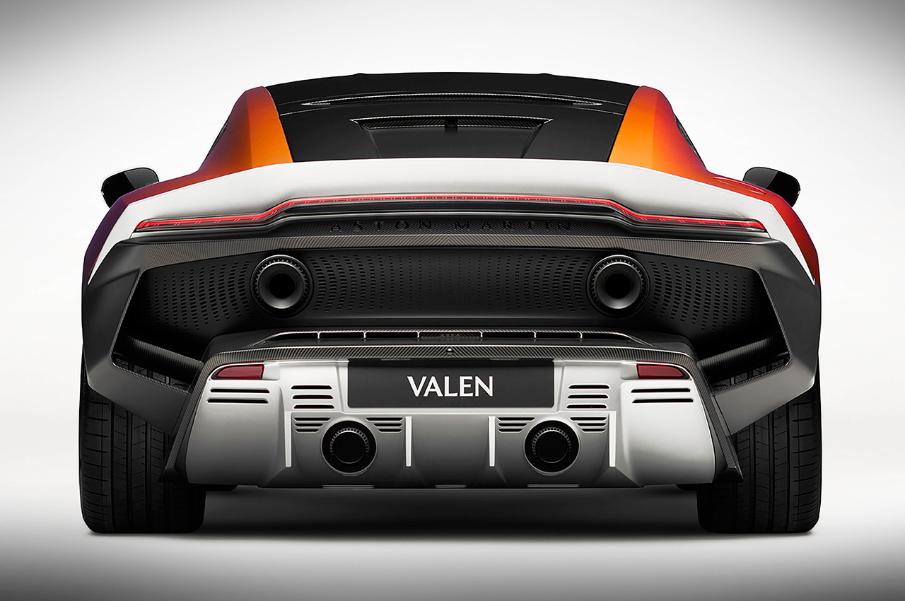 Aston Martin Valen | Zdjęcie #4