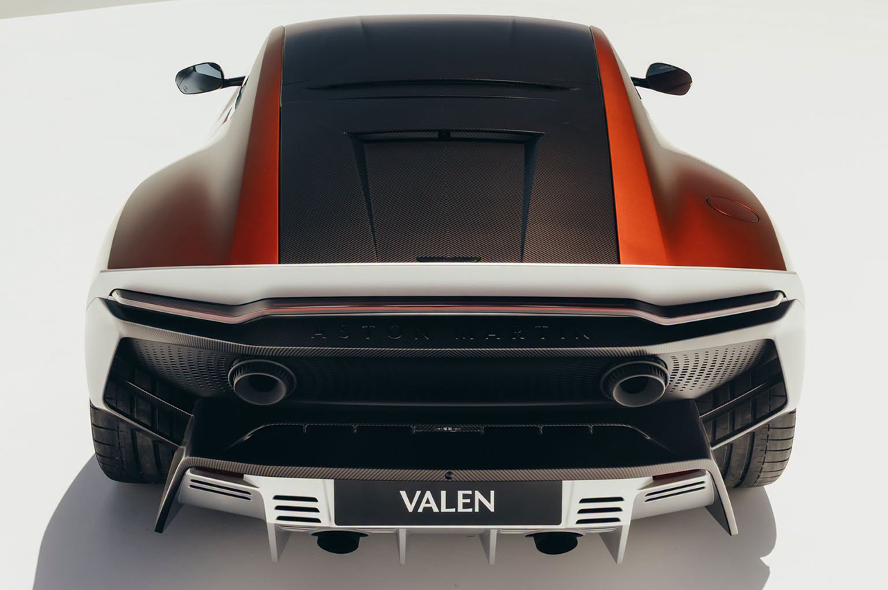 Aston Martin Valen | Zdjęcie #48