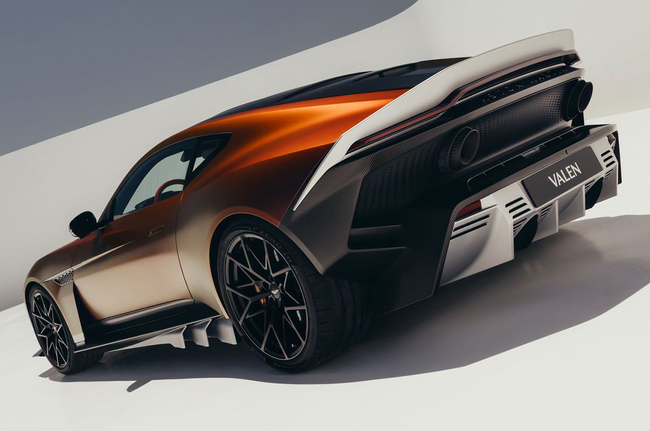Aston Martin Valen | Zdjęcie #49