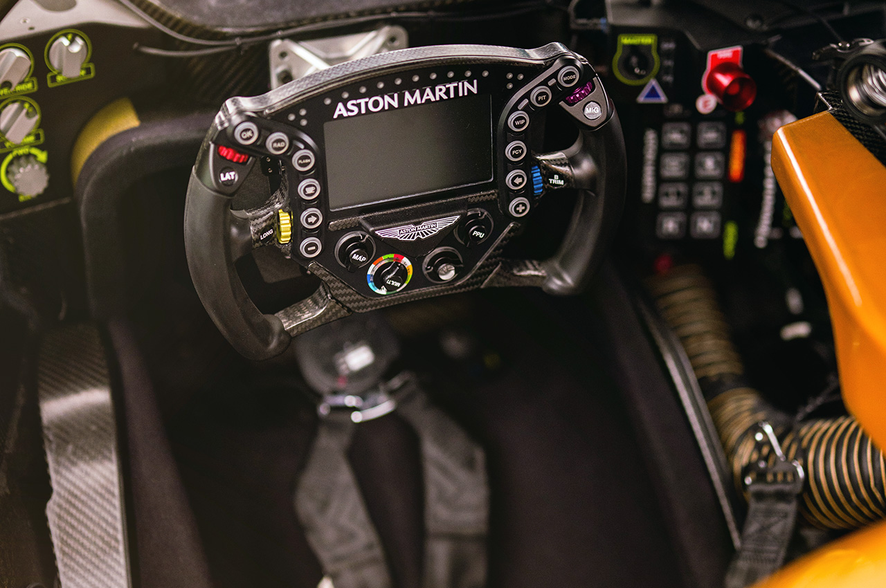 Aston Martin Valkyrie LM | Zdjęcie #18