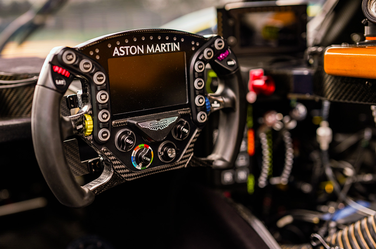 Aston Martin Valkyrie LM | Zdjęcie #19