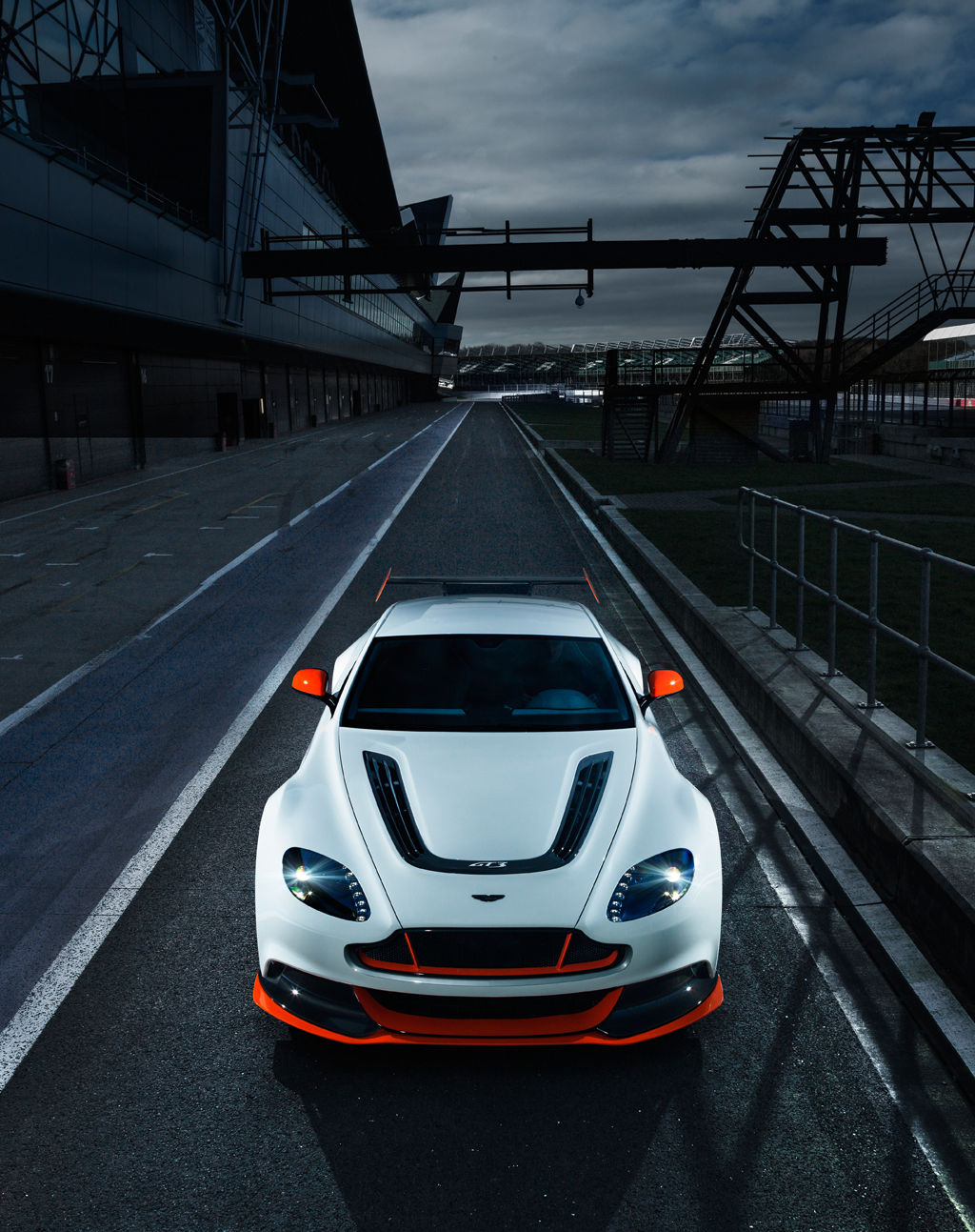 Aston Martin Vantage GT12 | Zdjęcie #75