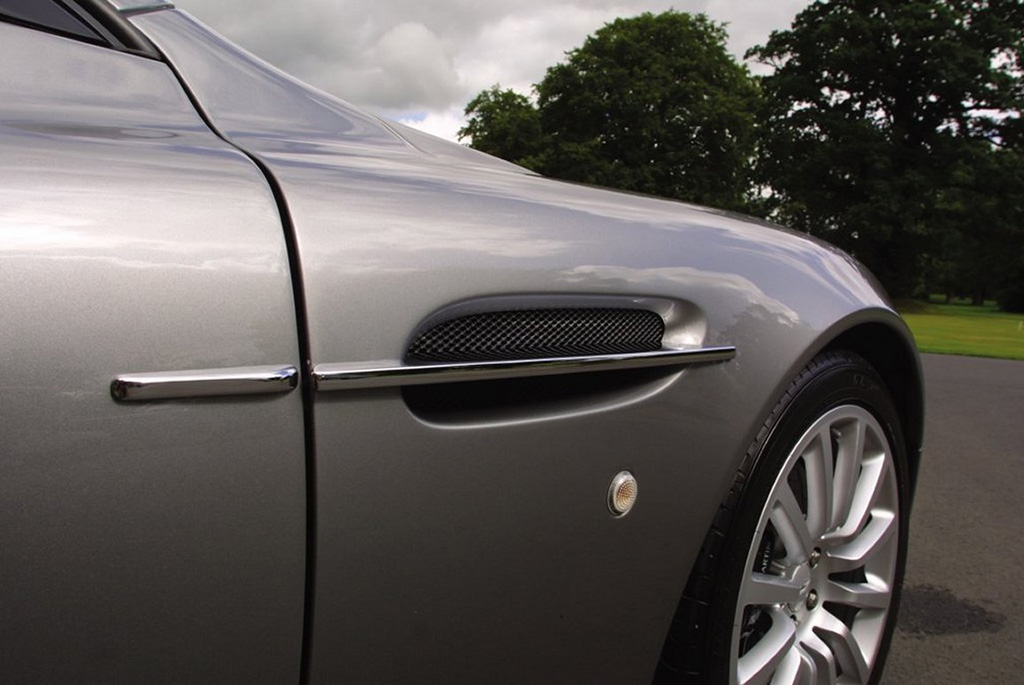 Aston Martin V12 Vanquish | Zdjęcie #19