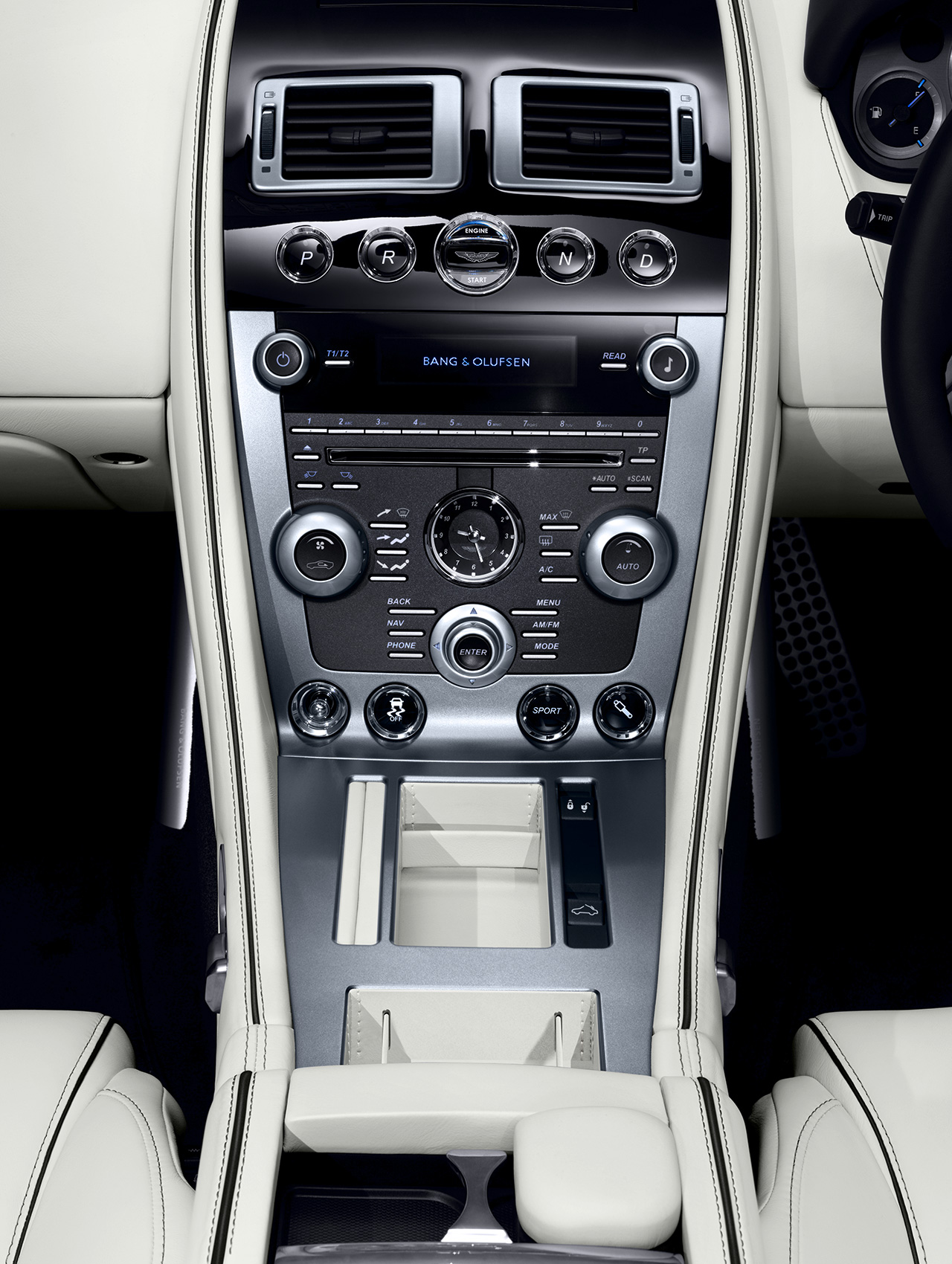 Aston Martin Virage | Zdjęcie #12