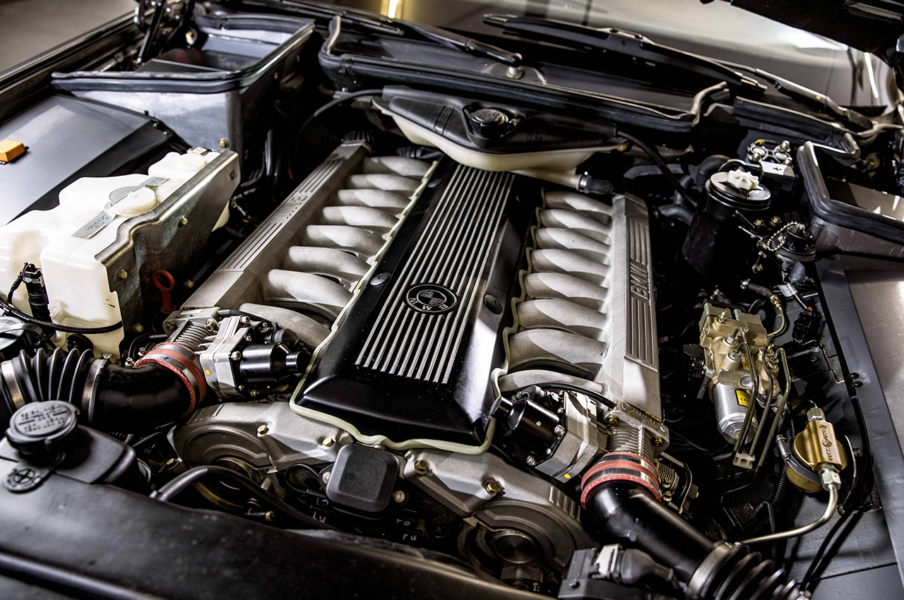 BMW 750iL V16 | Zdjęcie #19