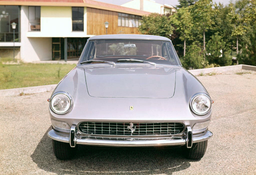 Ferrari 330 GT 2+2 | Zdjęcie #11
