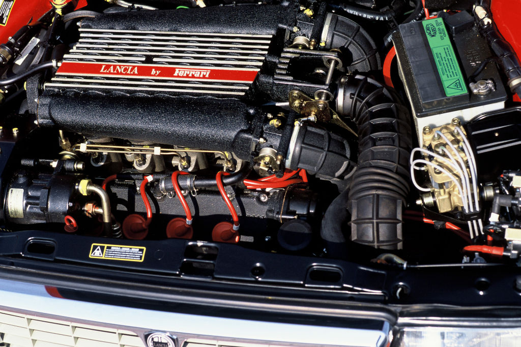 Lancia Thema 8.32 | Zdjęcie #8