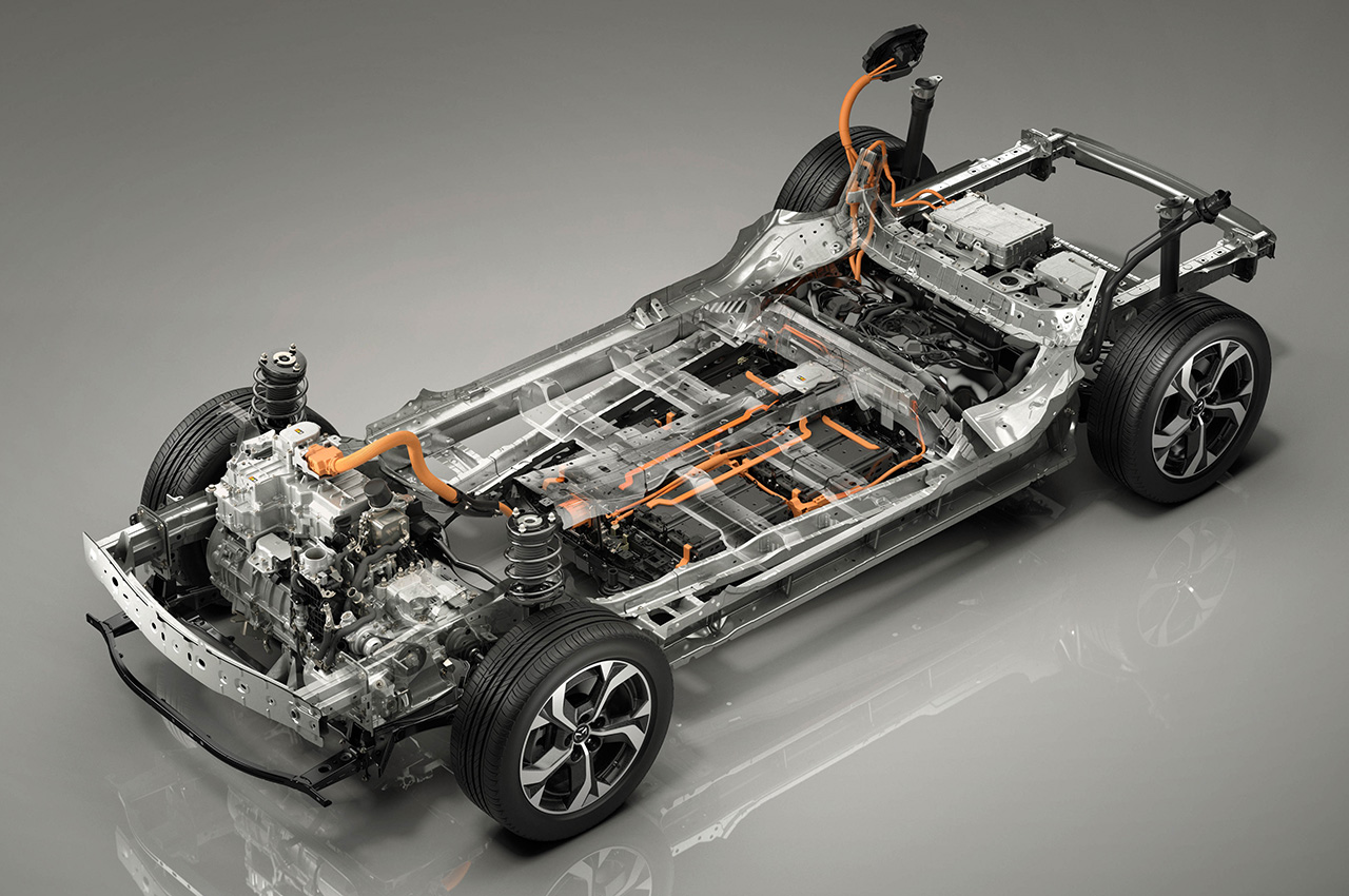 Mazda MX-30 e-Skyactiv R-EV | Zdjęcie #16