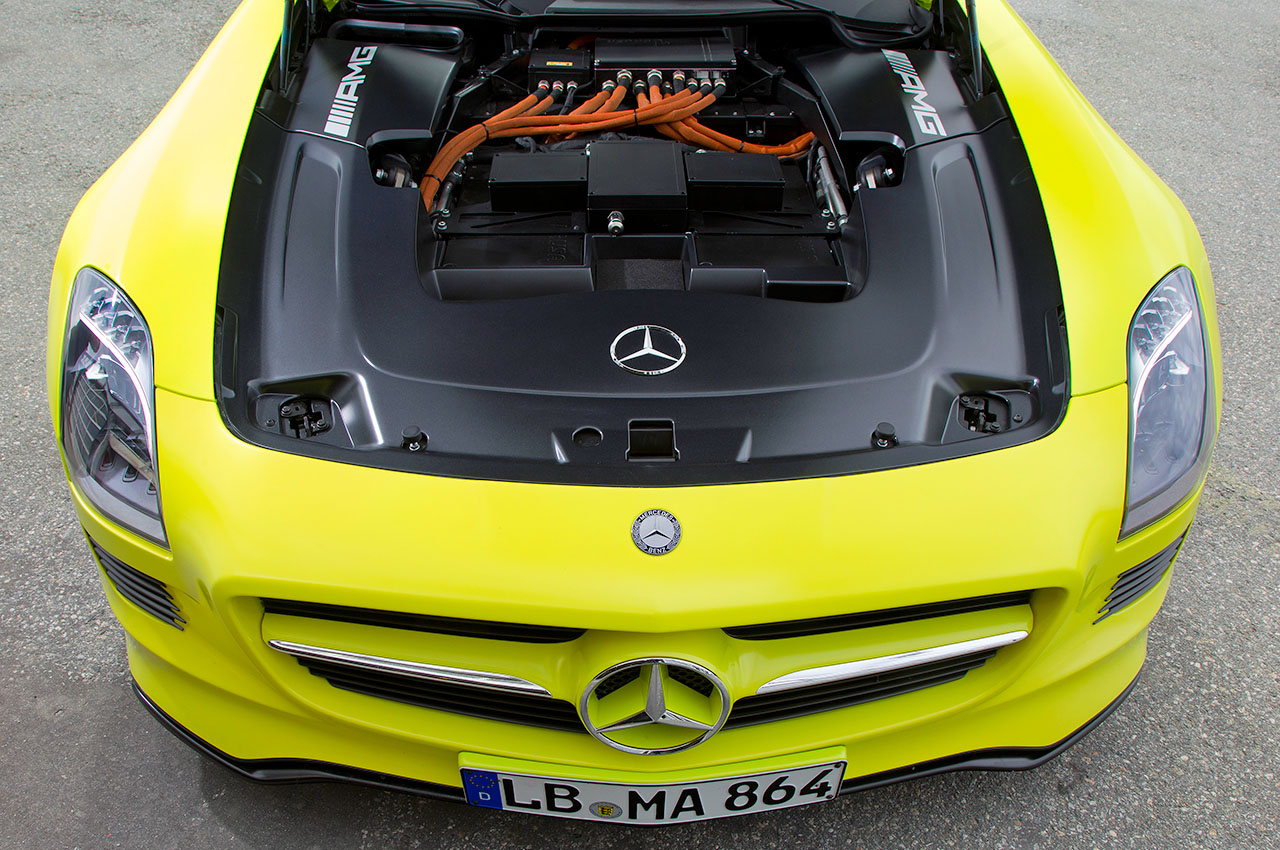 Mercedes-Benz SLS AMG E-Cell | Zdjęcie #15