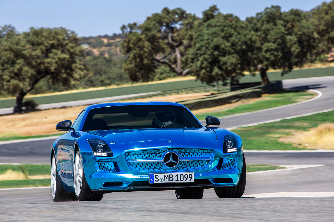 Mercedes-Benz SLS AMG Electric Drive | Zdjęcie #37
