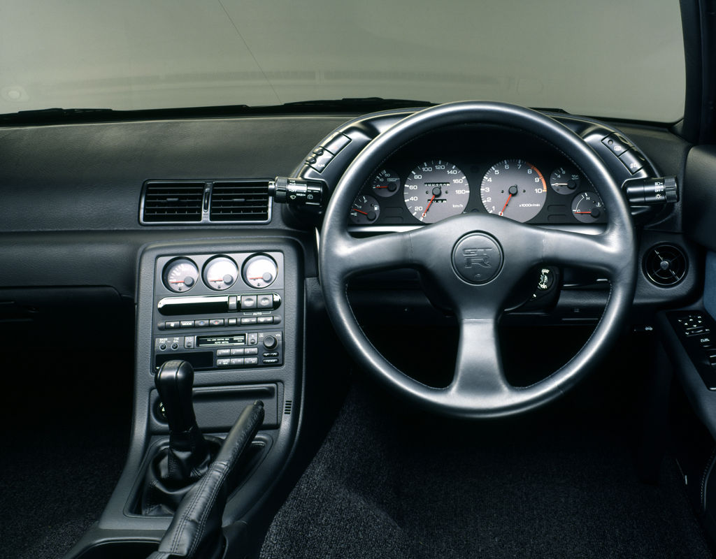 Nissan Skyline GT-R | Zdjęcie #14
