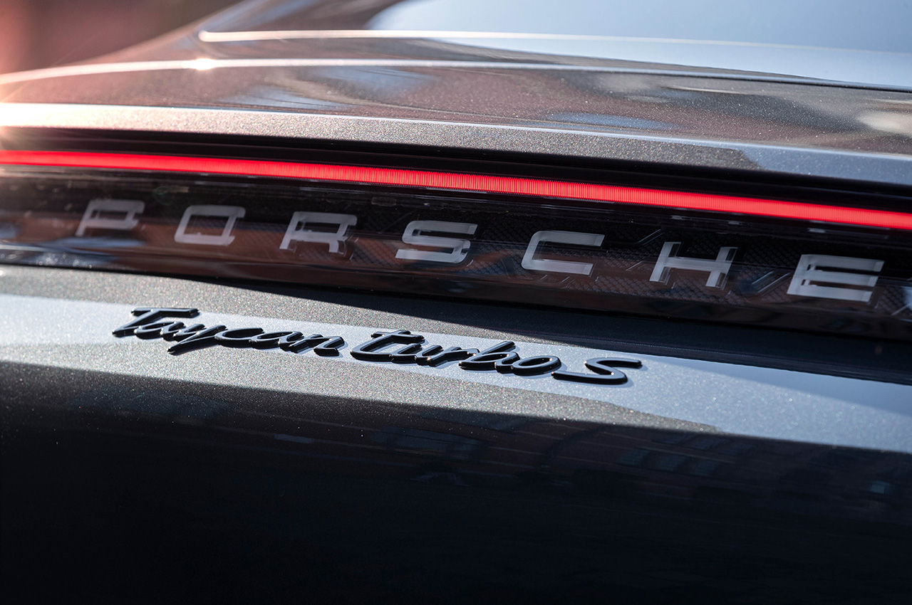 Porsche Taycan Turbo S | Zdjęcie #195