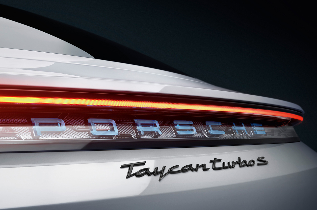 Porsche Taycan Turbo S | Zdjęcie #35
