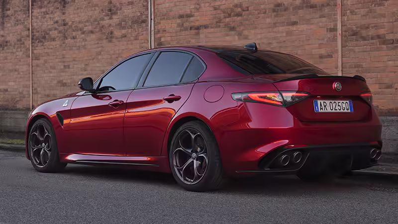 Zdjęcie Alfa Romeo Giulia Quadrifoglio Collezione