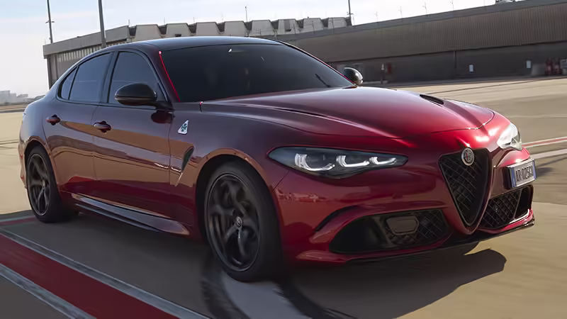 Zdjęcie Alfa Romeo Giulia Quadrifoglio Collezione