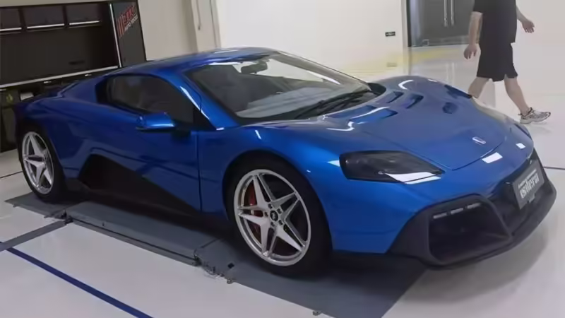 Zdjęcie Isdera L'Aquila