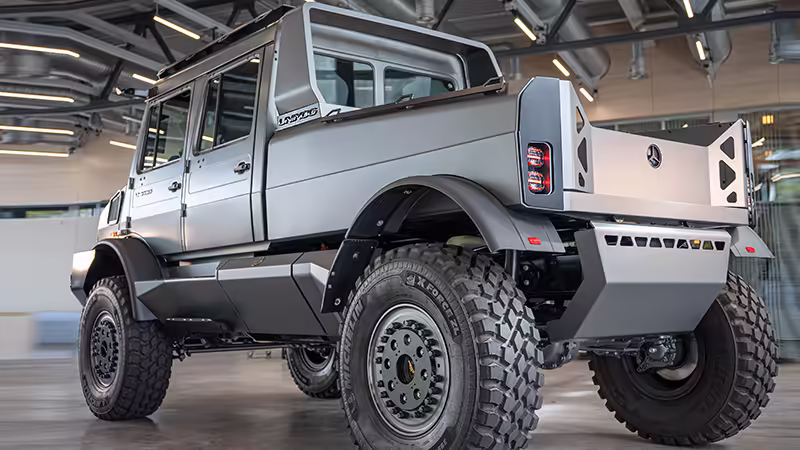 Zdjęcie Mercedes-Benz Unimog U 4030