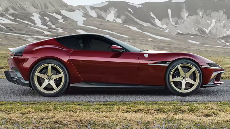 Zdjęcie Ferrari 12Cilindri Manuale